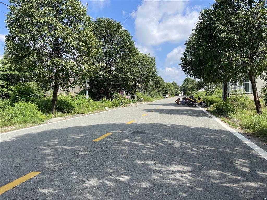 Chính chủ cần bán gấp lô đất trong khu tam giác vàng tđc phú chánh b, đường số 43, giá tốt