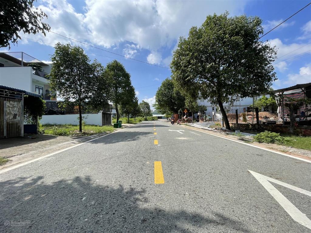 Chính chủ cần bán gấp lô đất trong khu tam giác vàng tđc phú chánh b, đường số 43, giá tốt