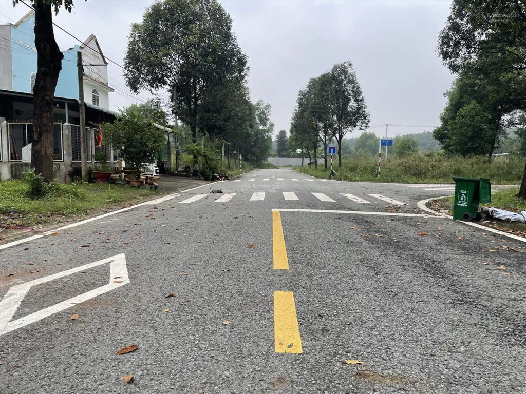 Chính chủ kẹt tiền cần bán gấp lô đất tại trung tâm tp mới phường bình dương giá tốt đầu tư