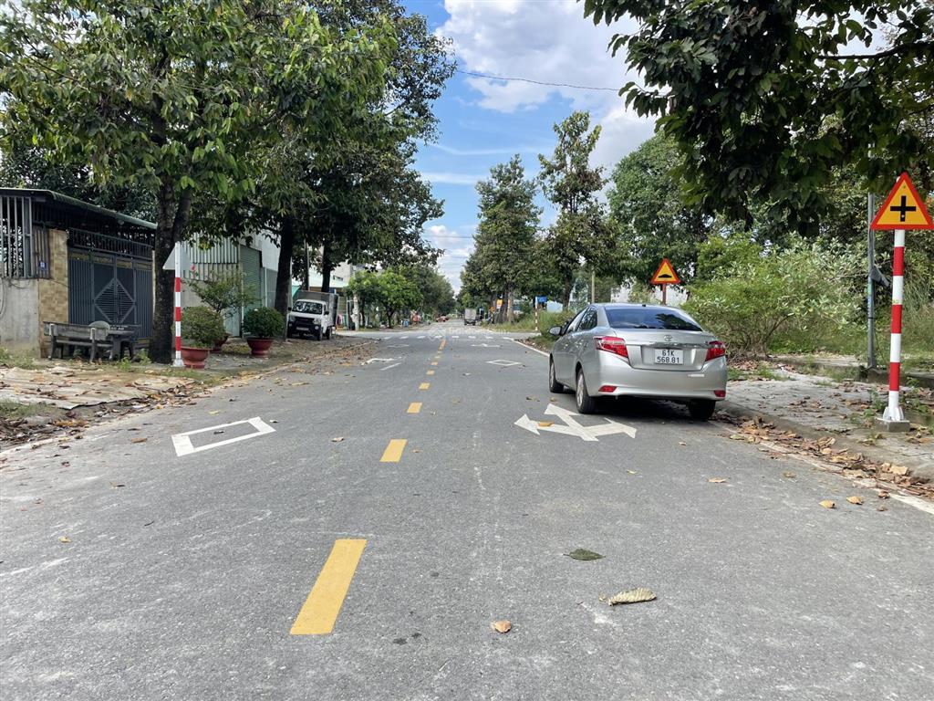 Chính chủ cần bán gấp căn nhà mới xây 100% tại trung tâm tp mới phường bình dương giá tốt