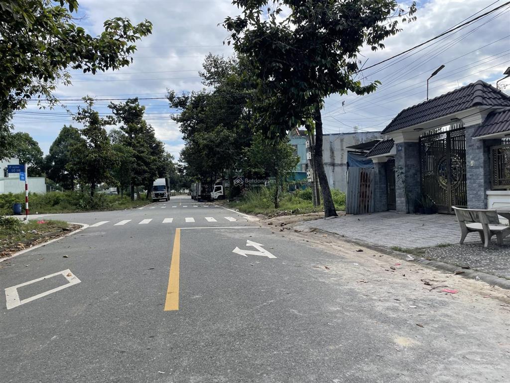 Chính chủ cần bán gấp căn nhà mới xây 100% tại trung tâm tp mới phường bình dương giá tốt