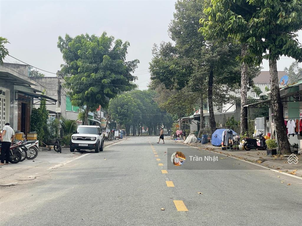 Chính chủ gửi bán gấp lô đất đường số 40 tđc phú chánh b ngay chợ, trường học giá tốt