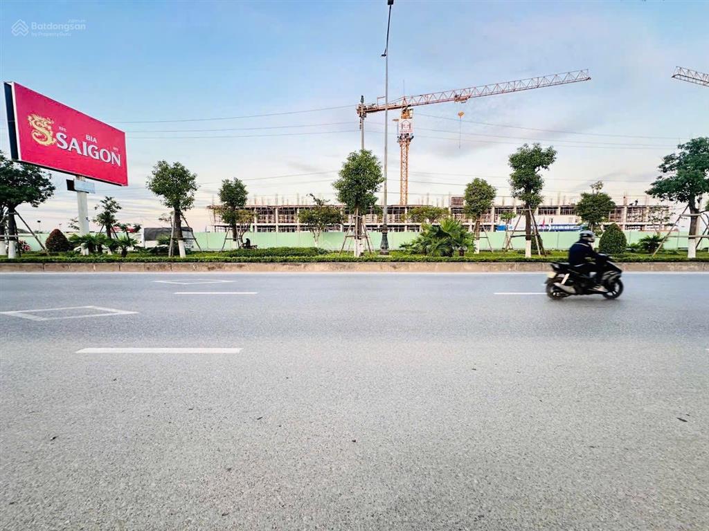 Đường rộng 42m trước mặt là dự án nhà ở hòa nghĩa dương kinh