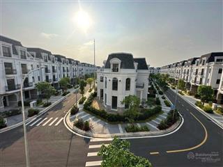 Chính chủ bán gấp căn nhà phố phú mỹ hưng amelie diện tích 6*20m giá chỉ 12 tỷ