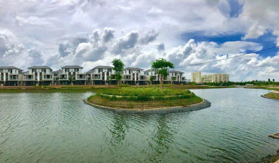 Bán nhà phố ven sông lavila nhà bè 5,5*17,6m giá 12,3 tỷ, sổ hồng cầm tay