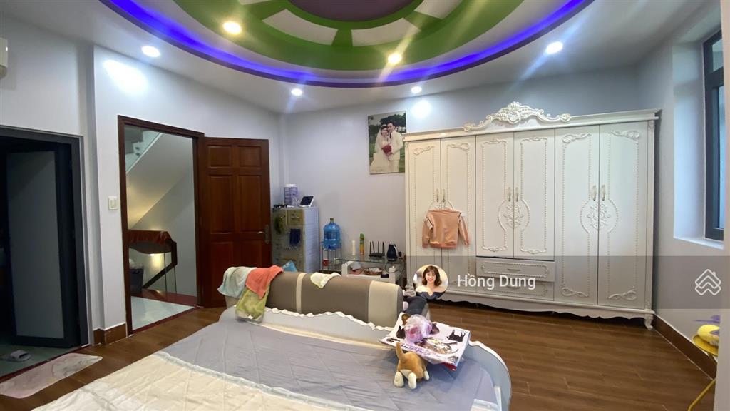 Nhà lớn 6pn, 4 tầng, hoàn công đầy đủ! hiếm có tại kdc phong phú 4
