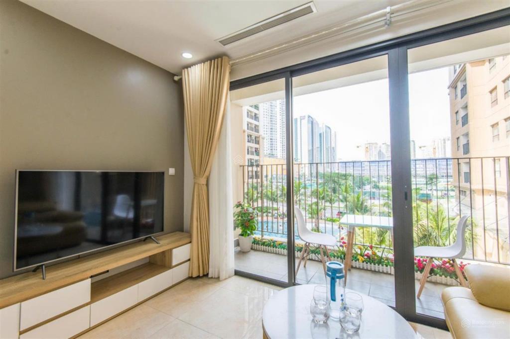 Cho thuê căn hộ 2pn 2wc đầy đủ nội thất giá 19 triệu/tháng tại vinhomes d'capitale  0969 896 ***