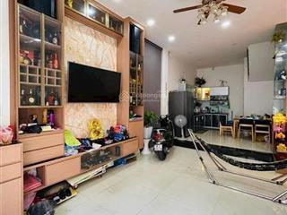 Nhà hxh tránh nhau, cách mặt tiền 50 m. căn góc, 4 tầng, khu dân cư cao cấp nam long  quận 7