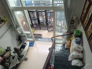 Nhà quận 7, view q1, cách mặt tiền đường 20m, 4 tầng, ngay cầu tân thuận, giá chỉ 6,25 tỷ/tl