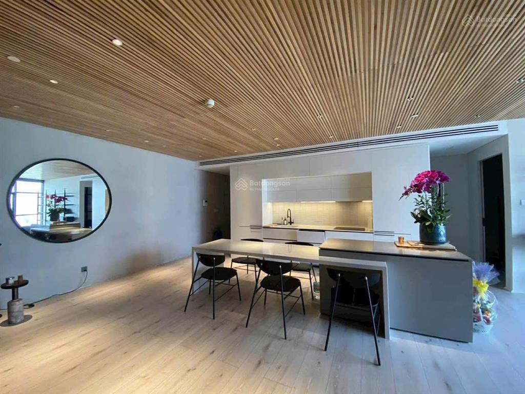 Cần bán căn 02pn city garden, 105m, lầu đẹp  thoáng, giá bán 15,8 tỷ.  0932 685 ***