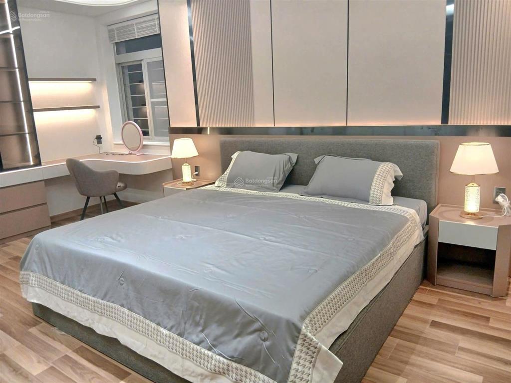 Bán siêu phẩm penthouse sky garden phú mỹ hưng, 265m2, nội thất sang trọng  giá 17,5tỷ