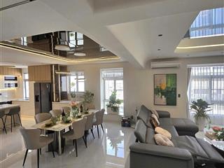 Bán siêu phẩm penthouse sky garden phú mỹ hưng, 265m2, nội thất sang trọng  giá 17,5tỷ