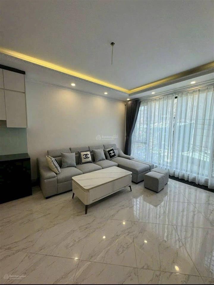 Bán nhà thạch bàn, long biên ở luôn 45m  6 tầng thang máy  gara ô tô 7 chỗ vào đi thông  11,8 tỷ