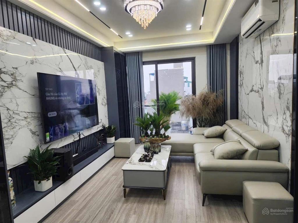 Bán nhà thạch bàn cổ linh 45m 6 tầng , thang máy full đồ , ngõ công đi thông chỉ hơn 9 tỷ