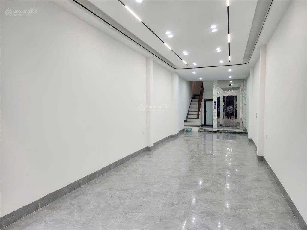 Bán nhà thạch bàn cổ linh 45m 6 tầng , thang máy full đồ , ngõ công đi thông chỉ hơn 9 tỷ