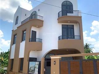 Bán gấp căn nhà đẹp trung tâm phường long phước  gần vinhomes  vđ3