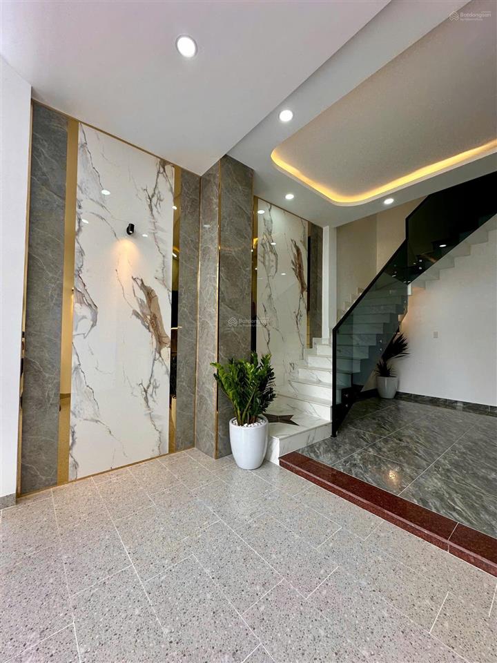 Bán căn nhà đẹp, 1 trệt 2 lầu. giá chỉ 6,3 tỷ ngay ngã 3 mỹ thành  sát bên ford suối tiên