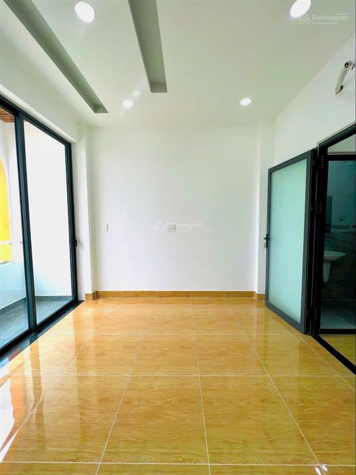 Bán căn nhà mới ngay trường đại học luật  phường long phước cách vinhomes 3km