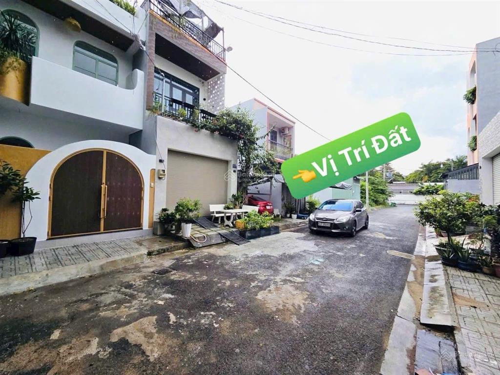 Bán gấp lô đất đẹp đường long thuận đối diện phim trường q9  cách vinhomes 3km