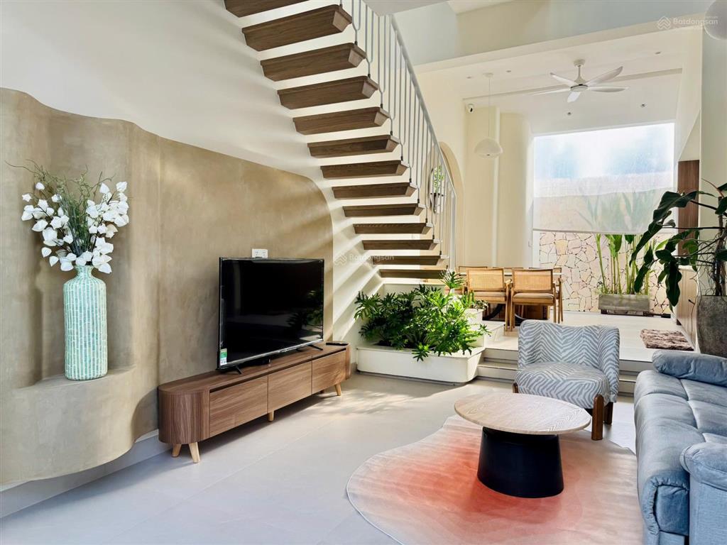 Bán nhà đẹp giá tốt view sông, gần vinhomes, vành đai 3  tp thủ đức