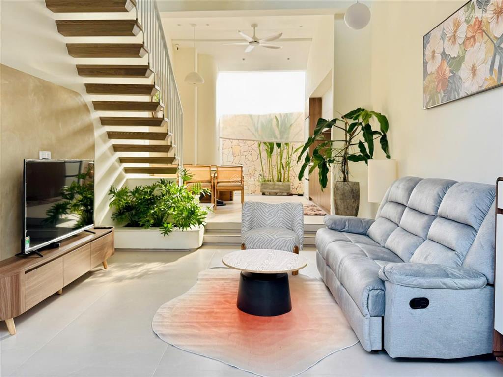 Bán nhà đẹp giá tốt view sông, gần vinhomes, vành đai 3  tp thủ đức