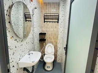 4ty050 nhà mới đẹp 4x9 nở hậu 4,3 nhà 1 trệt + lầu 2pn shr