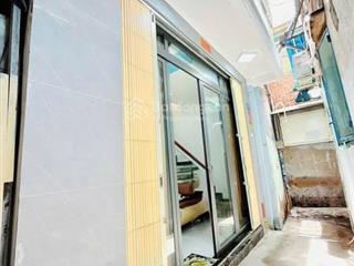 3 tỷ 80 triệu nhà mới ở liền p12q8 4,4 x 5,4 ( trệt lầu 2pn ) tặng full nt shr