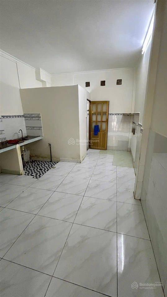 Hẻm 5,5 mét p3q8 3,6 x 20 hơn 70m2 đất shr mua bán nhanh