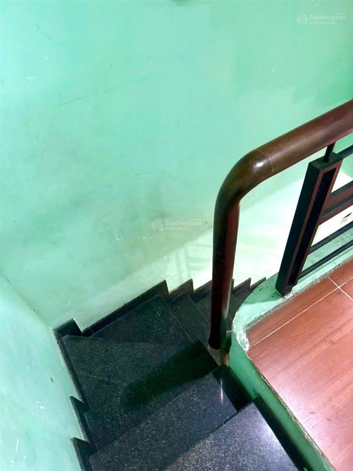 3,87 tỷ trệt 2 lầu 2pn sổ hồng kdc hiện hữu vị trí sau lưng mặt tiền