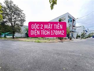 Nền góc 170m2  mặt tiền bờ kè công viên
