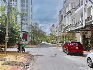 Nền 2 hẻm kỹ thuật đầu đường b3 kdc hưng phú