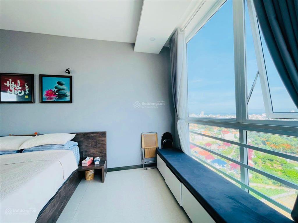 Cần cho thuê căn góc oasky sơn thịnh 2 160m2 3pn 3wc tầng cao, nội thất vip