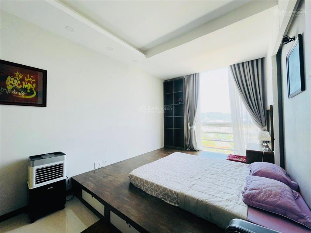 Cần cho thuê căn góc oasky sơn thịnh 2 160m2 3pn 3wc tầng cao, nội thất vip