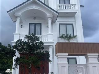 Biệt thự đường măng lin, dt 200m2, 6 pn, view thông, đường ô tô. giá 9.8 tỷ