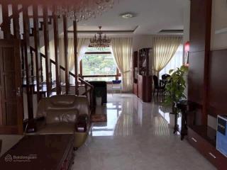 Bán gấp căn biệt thự cao cấp view đẹp nằm giữa trung tâm ngay đầu đường đặng thái thân, đà lạt