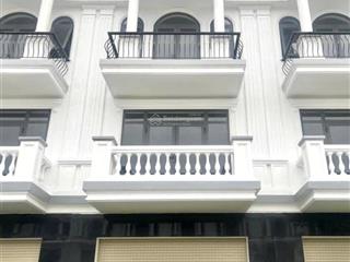 Bán nhà mặt tiền đường nhựa 25m ở thị trấn lai uyên, 2,1 tỷ, 100m2, 3pn, 4wc