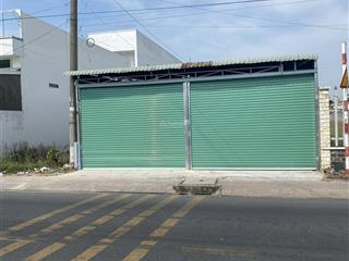 Cần tiền bán gấp căn nhà cấp 4 mt đường hu go xã trung an. củ chi