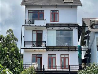 Bán biệt thự 2 mặt tiền kqh ngô quyền, phường cam ly, đà lạt. dt237 m2, giá18,7 tỷ. 0967 668 ***
