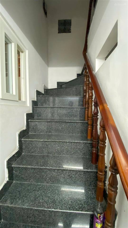 Cần bán căn nhà chính chủ ở mặt tiền trần bình trọng dt 83m2