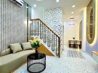 Căn nhà thiết kế siêu xinh vị trí cách mặt tiền huỳnh văn bánh q.pn chỉ 1 căn nhà