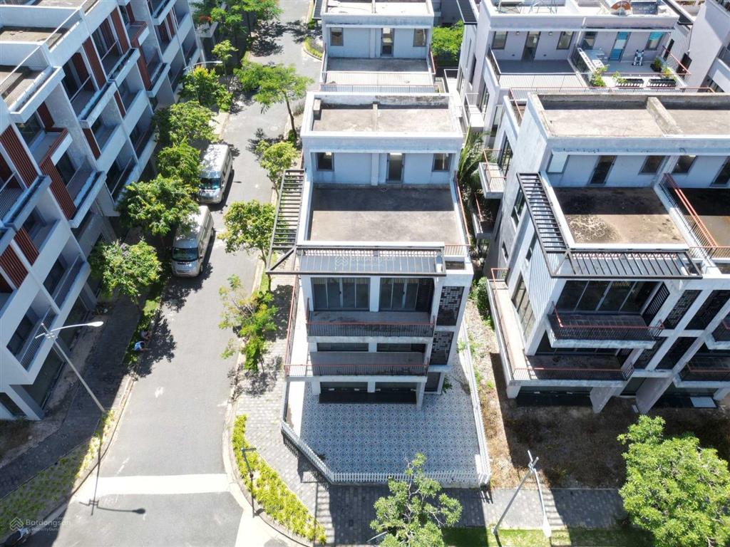 Cần ra nhanh biệt thự đất ở lâu dài bãi trường phú quốc giá thấp nhất thị trường.  0939 439 ***