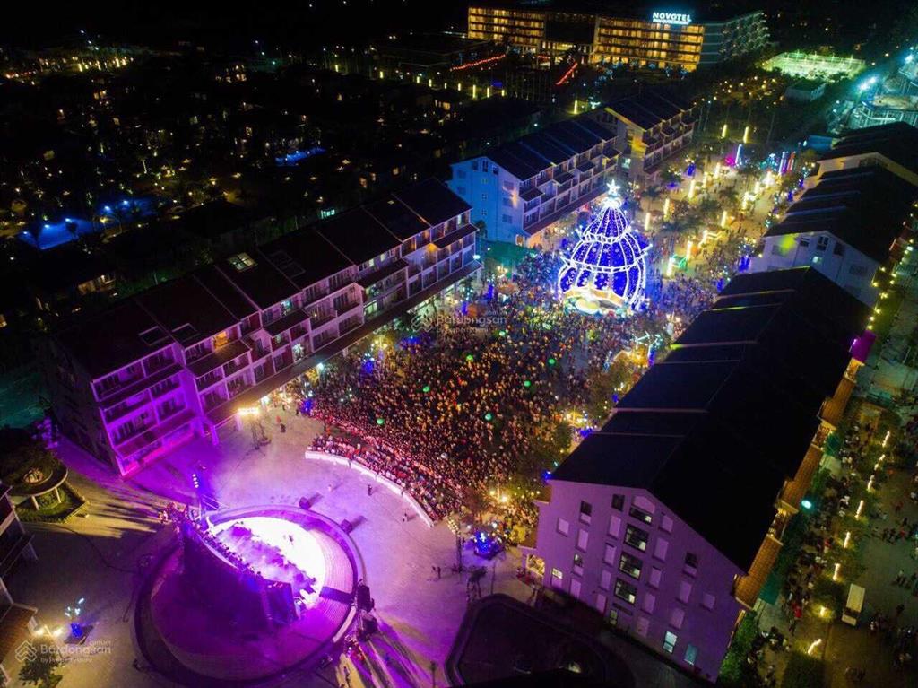 Cần bán nhanh nhà phố thương mại trục đường tỷ đô 36m bãi trường phú quốc.  0939 439 ***