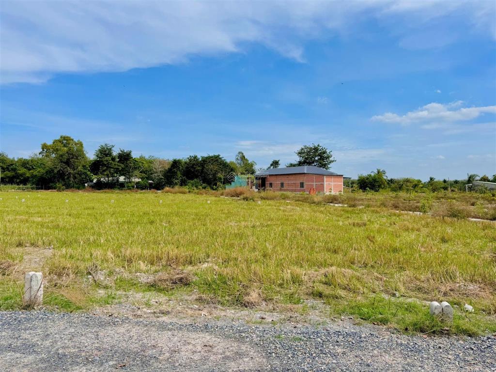 Bán đất 150 m2 thổ cư, chỉ cần tt 160 triệu , tháng góp 3,1 triệu, sổ hồng công chứng ngay.