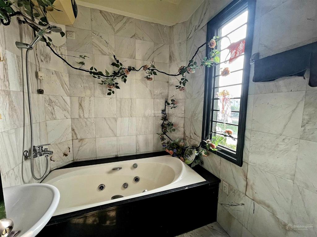 Cho thuê phòng chill tại phố hoàng cầu, 40 m2 view hồ đủ nội thất, giá từ 4 tr 0934 406 ***