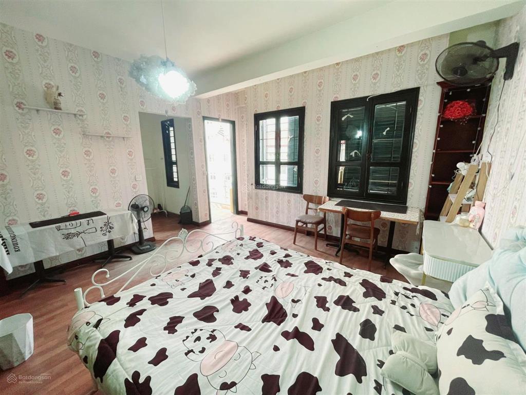 Cho thuê phòng chill tại phố hoàng cầu, 40 m2 view hồ đủ nội thất, giá từ 4 tr 0934 406 ***