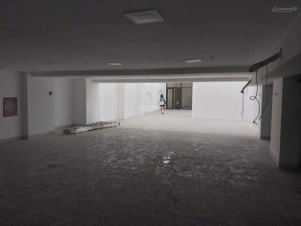 Tôi cần cho thuê mp số 9 hoàng cầu dt 70m2x3t mt 6m kd cafe spa shop vp giá 20 tr, 0934 406 ***