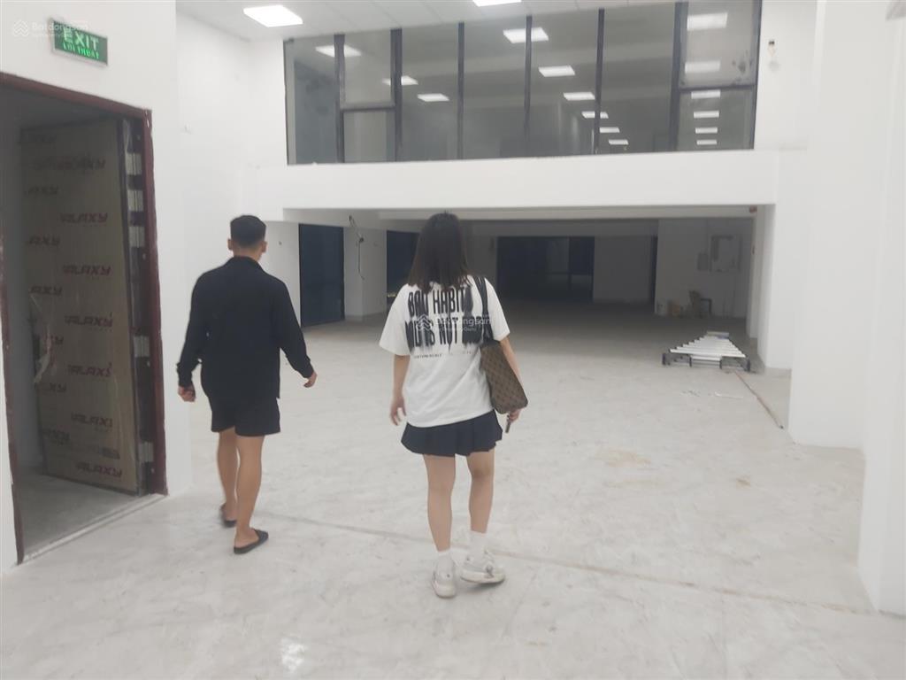 Tôi cần cho thuê mp số 9 hoàng cầu dt 70m2x3t mt 6m kd cafe spa shop vp giá 20 tr, 0934 406 ***