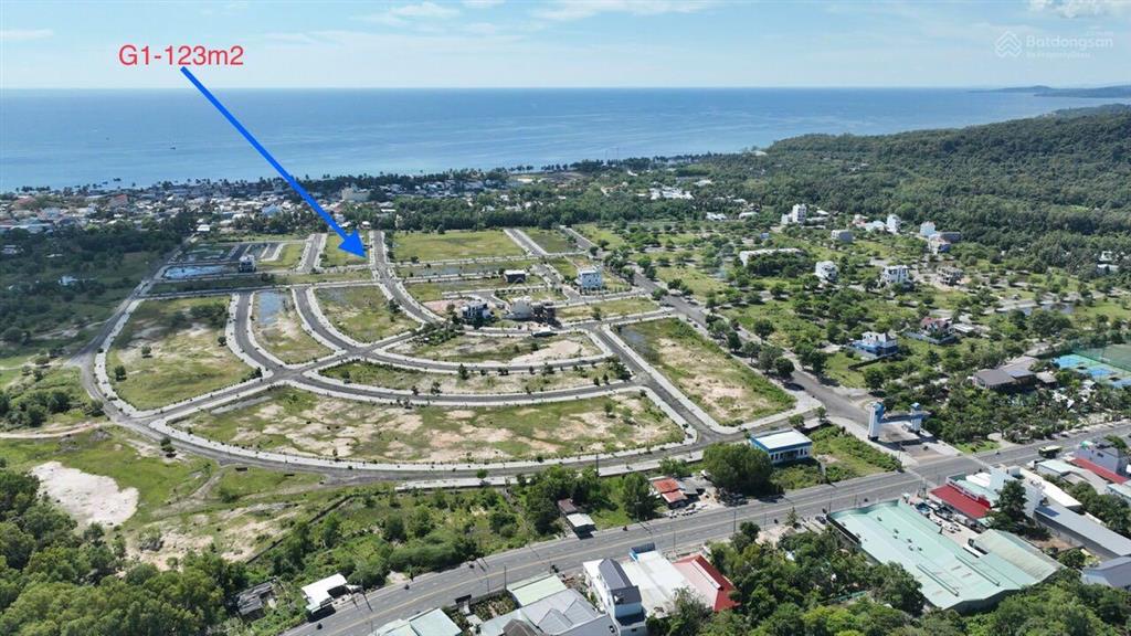 Cần chuyển nhượng gấp nền nhà phố đối diện trường học khu 67ha phú quốc