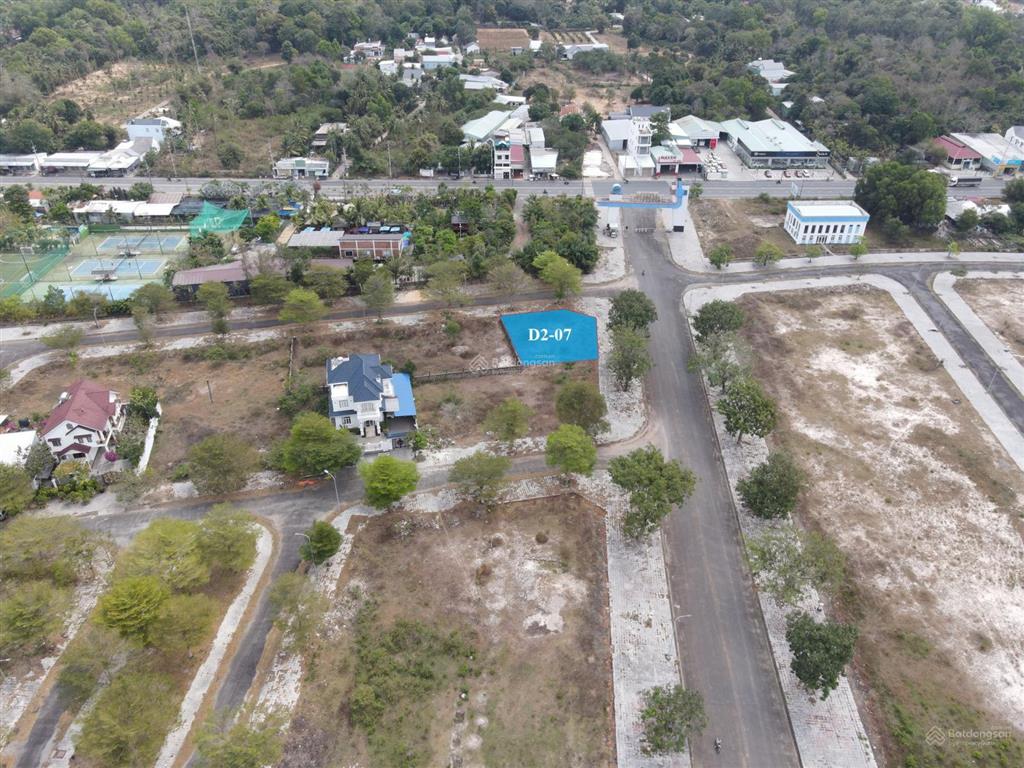 Bán lô góc trục đường chính thông ra biển dự án 67ha phú quốc