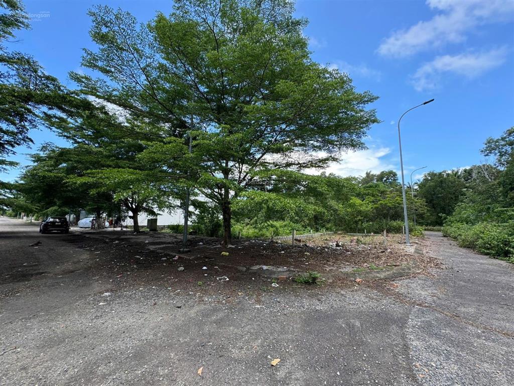 Bán liền kề lô góc a1  47 khu đô thị bắc dương đông phú quốc